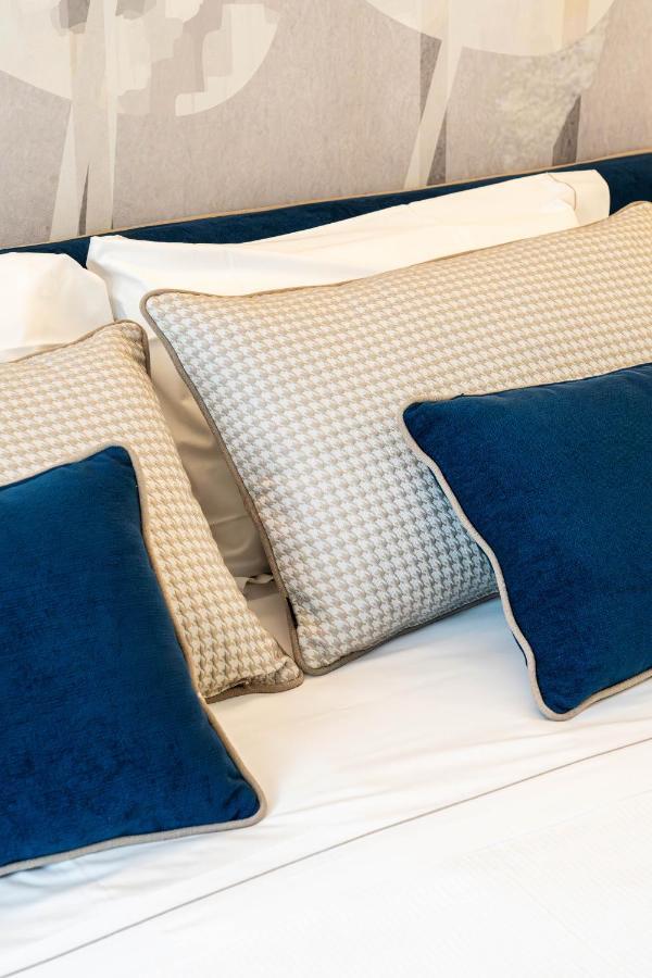 Donna Giacinta Blu Luxury Flat Apartment Bari Bagian luar foto